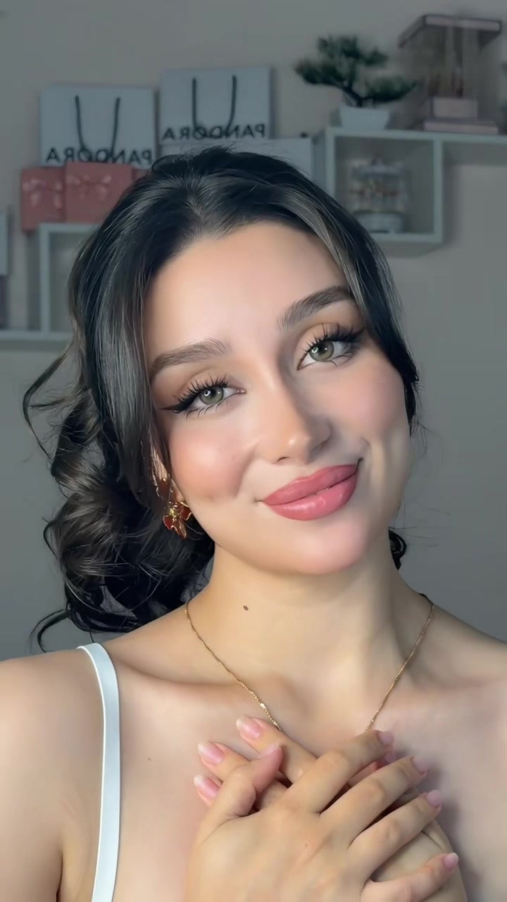 @Taya2002a
