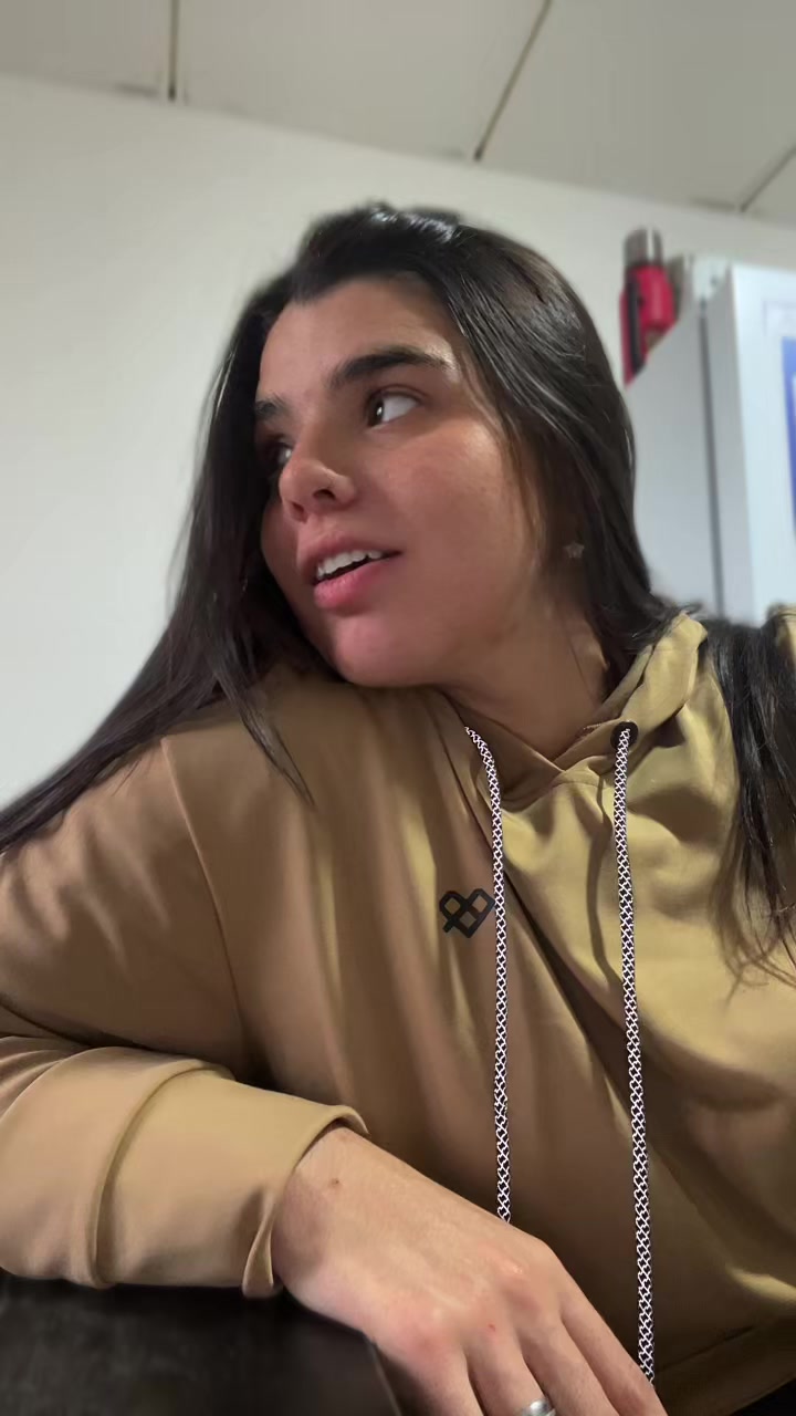 @Lacolii