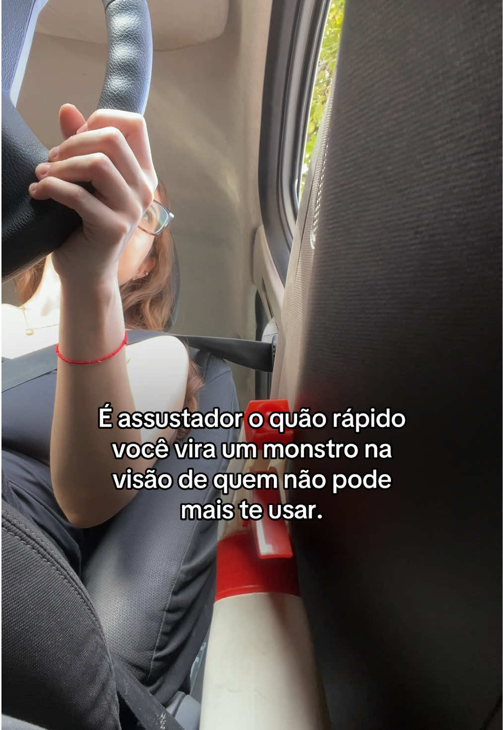@Vit&oacute;ria Cova