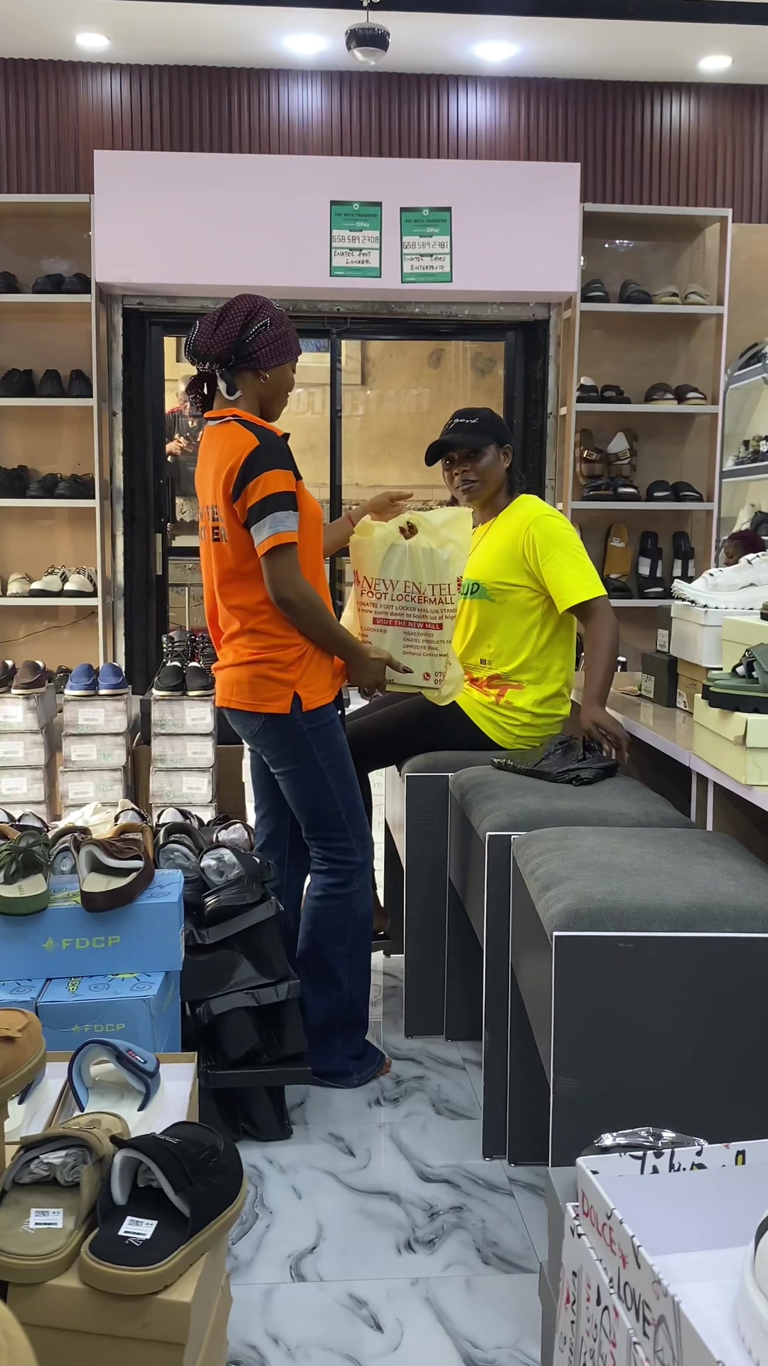 @Enatel Foot Locker