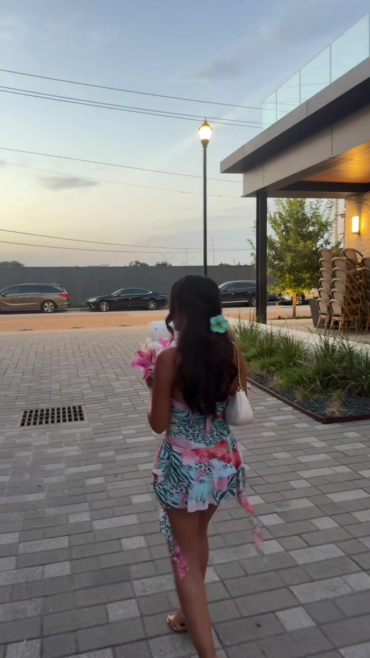 @⊱✿⊰
