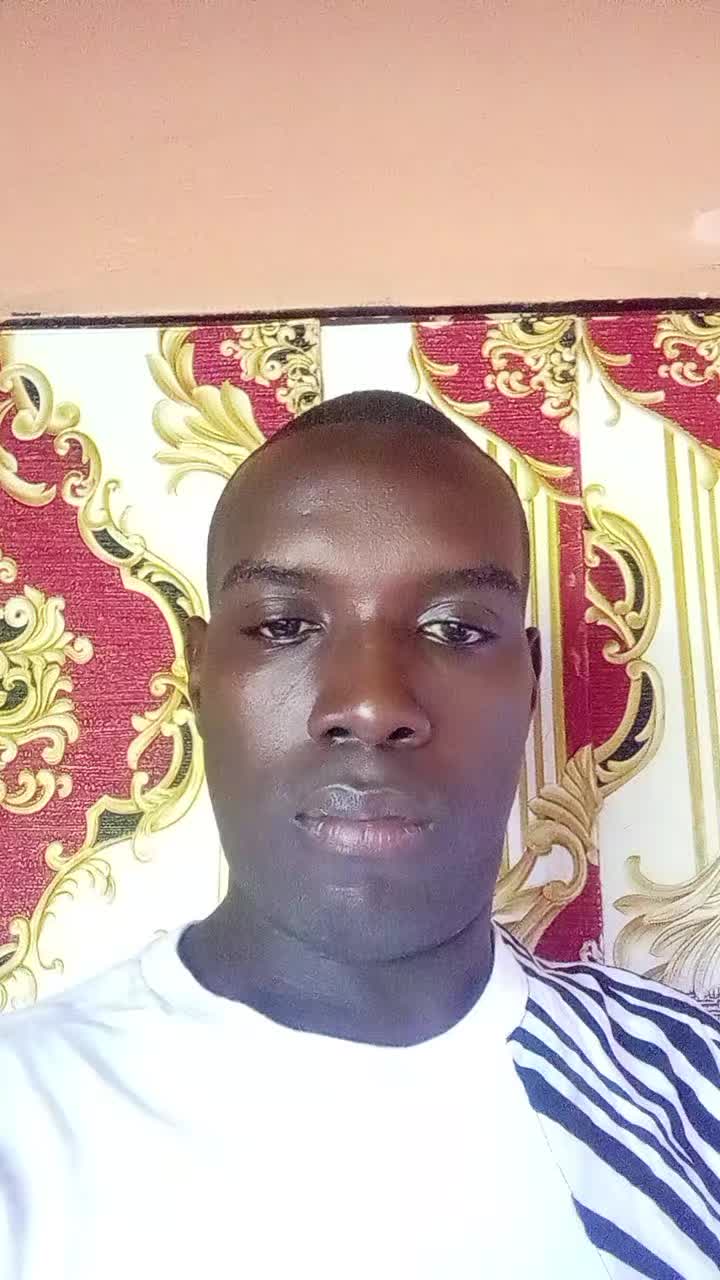 @Derval Maroon✊️