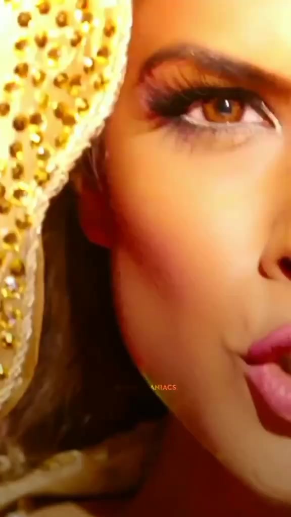 @nia Sharma