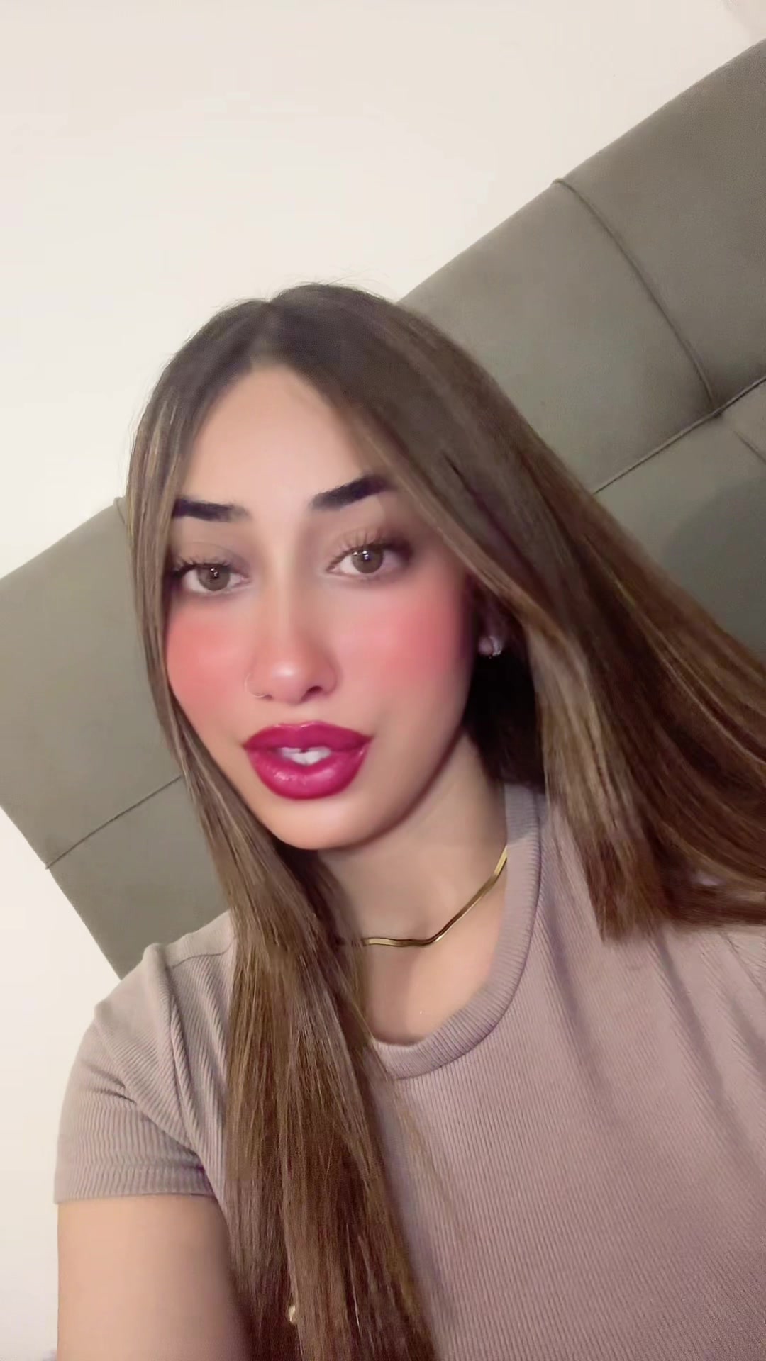 @𝓜𝓲𝓷𝓪 🎀
