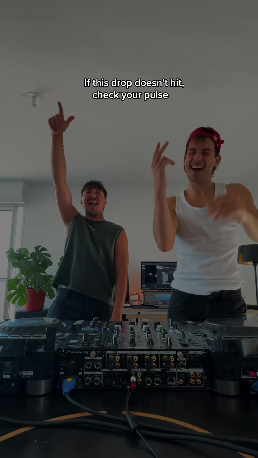 @SUPERMASSIVE
