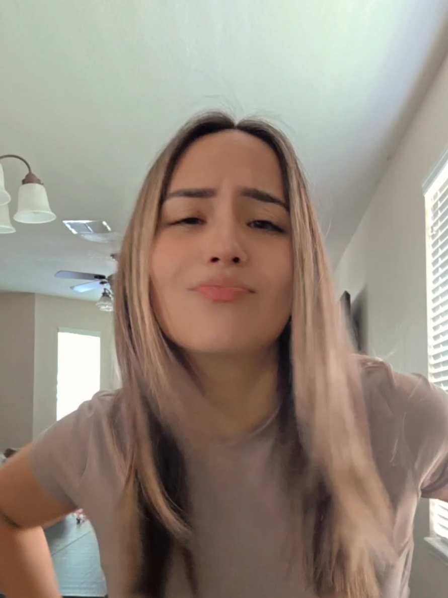 @Ѵєℓνєтαυяα 9/15 ♡
