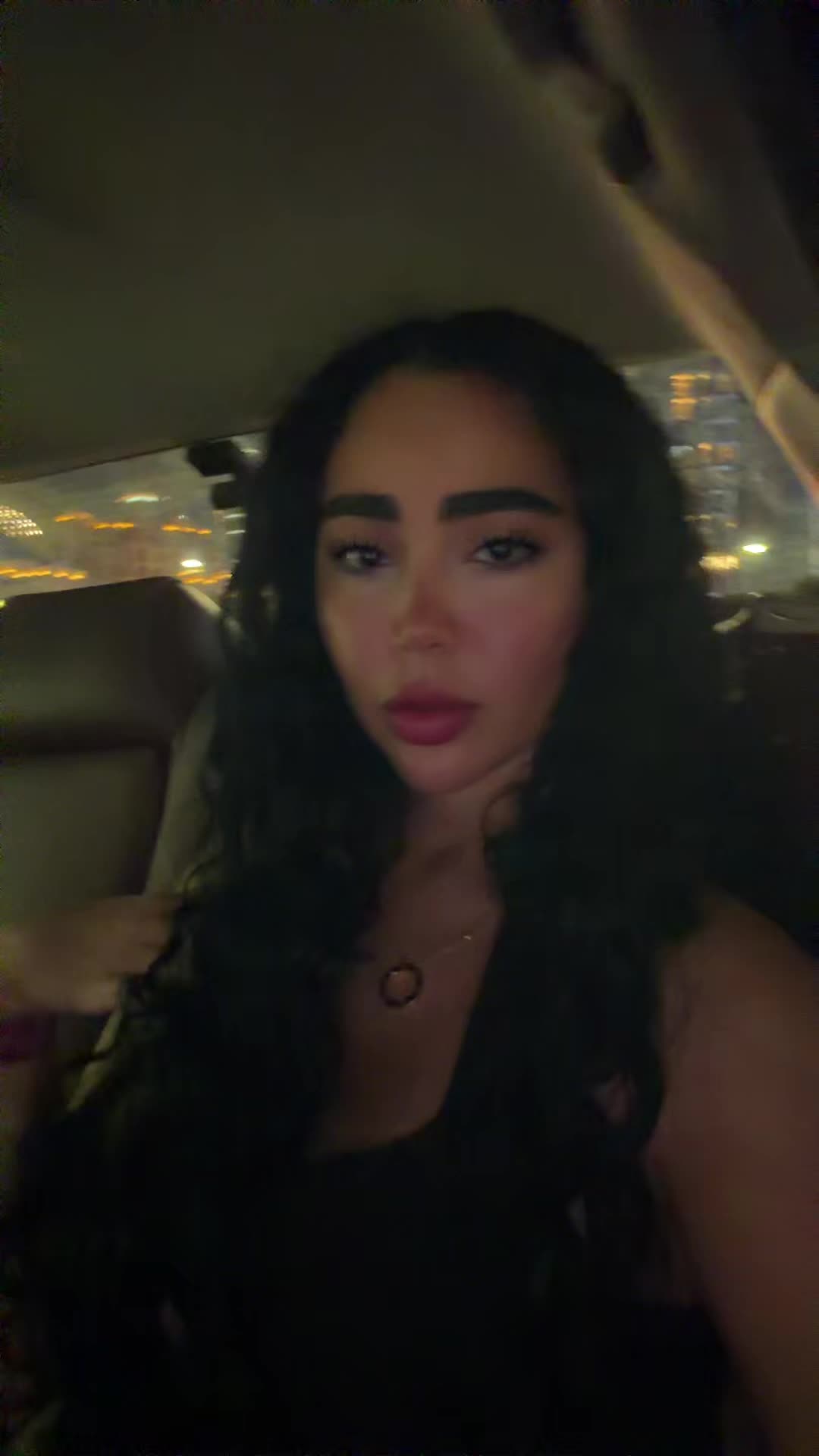 @melikam.mo