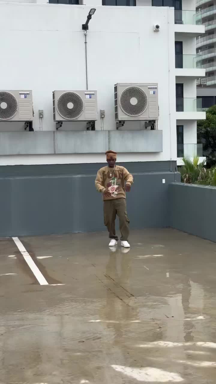 @MONDO🧑🦲