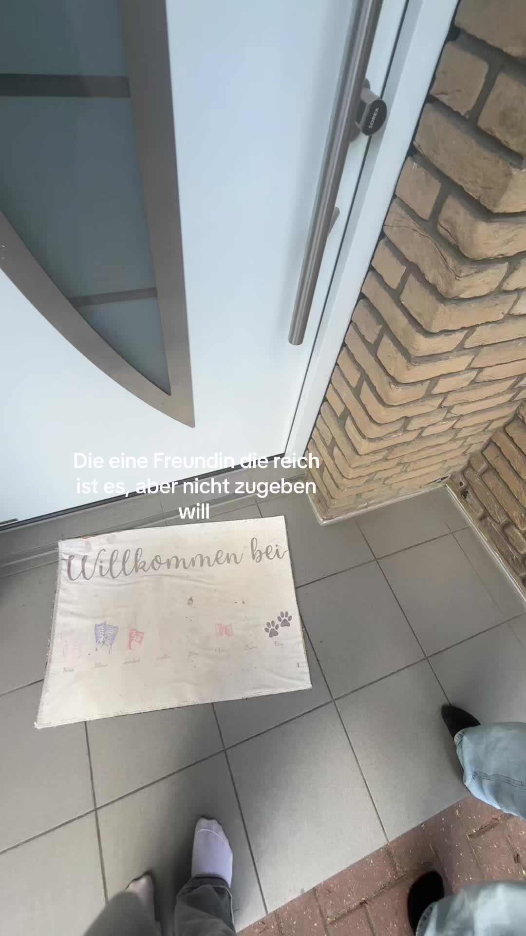 @+𝟒𝟖