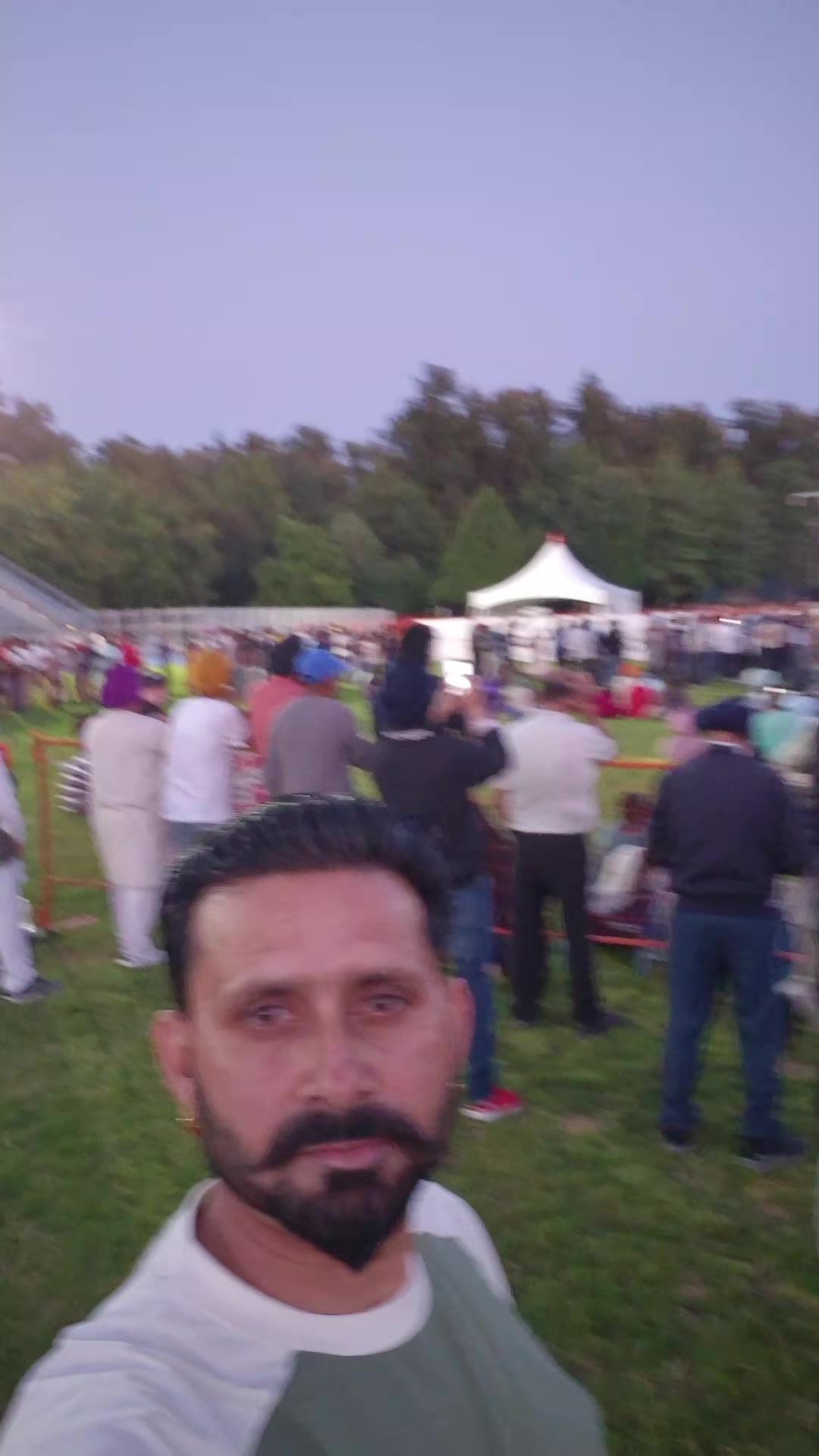 @Lucky ਮੁੰਡਾ 👍🍁🍁🍁SURREY