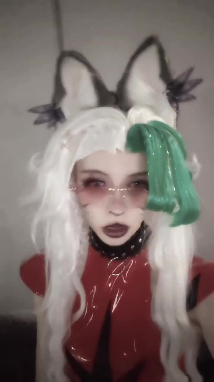 @Cosplayer