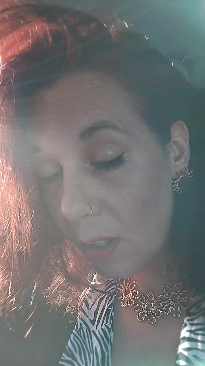@lilyelo