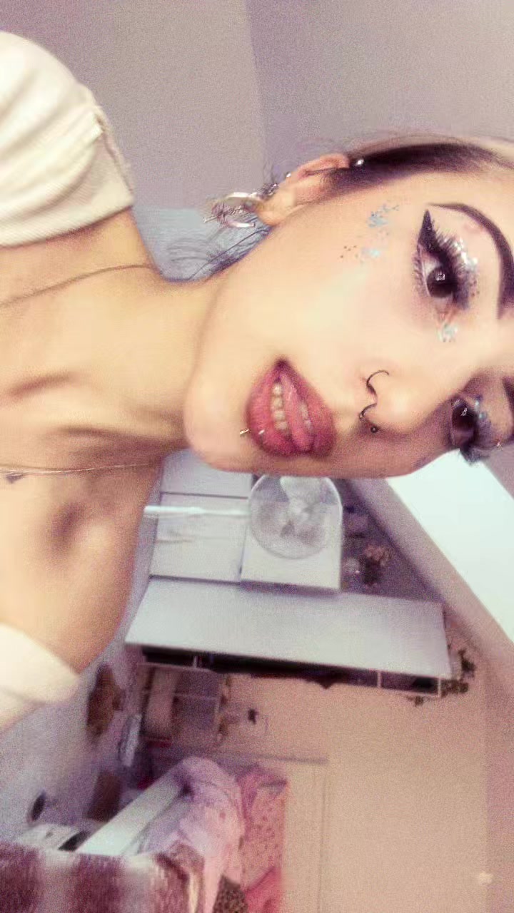 @evagina 🚬