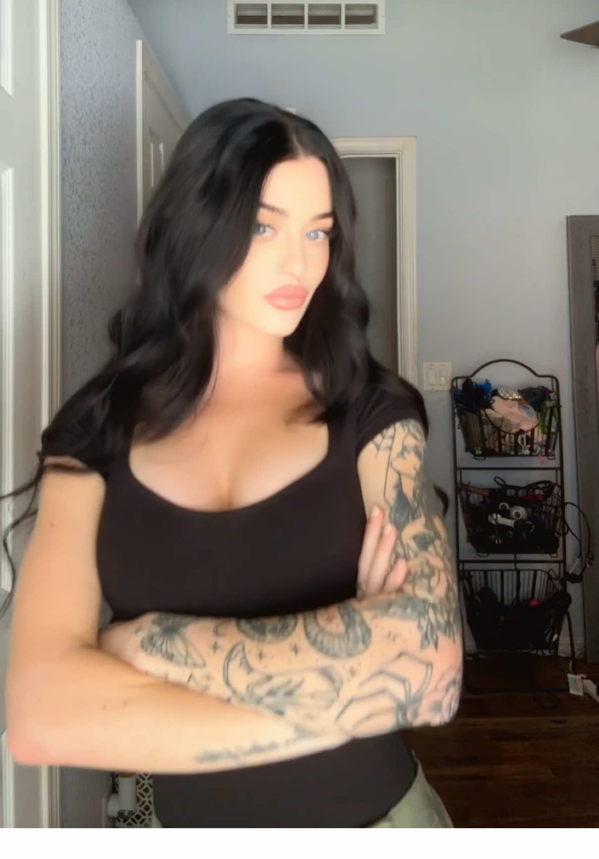 @🖤