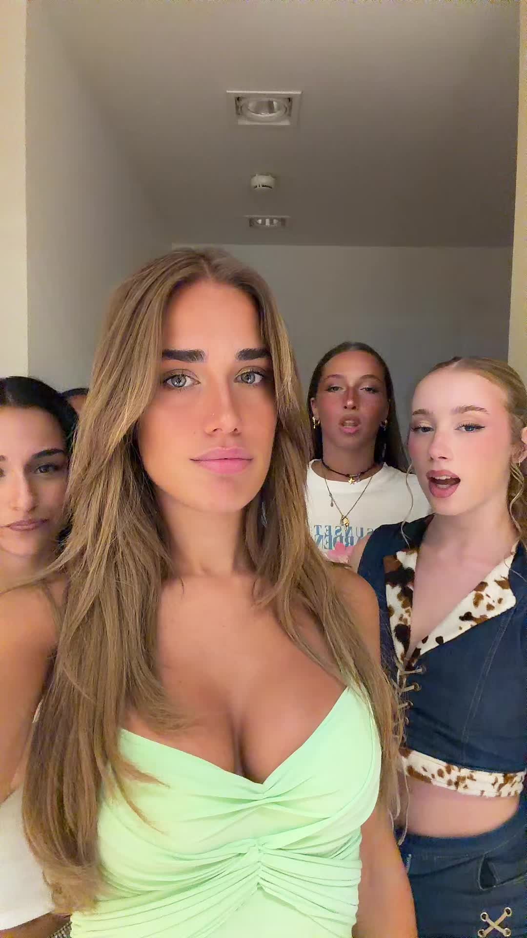@CLARA ⭑