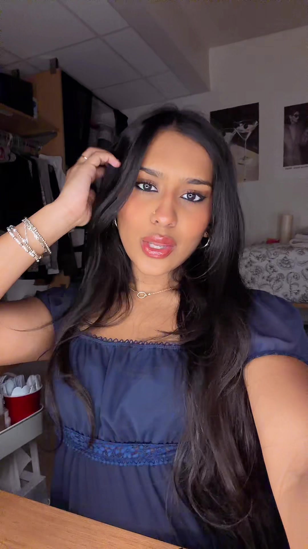 @rishika🎀