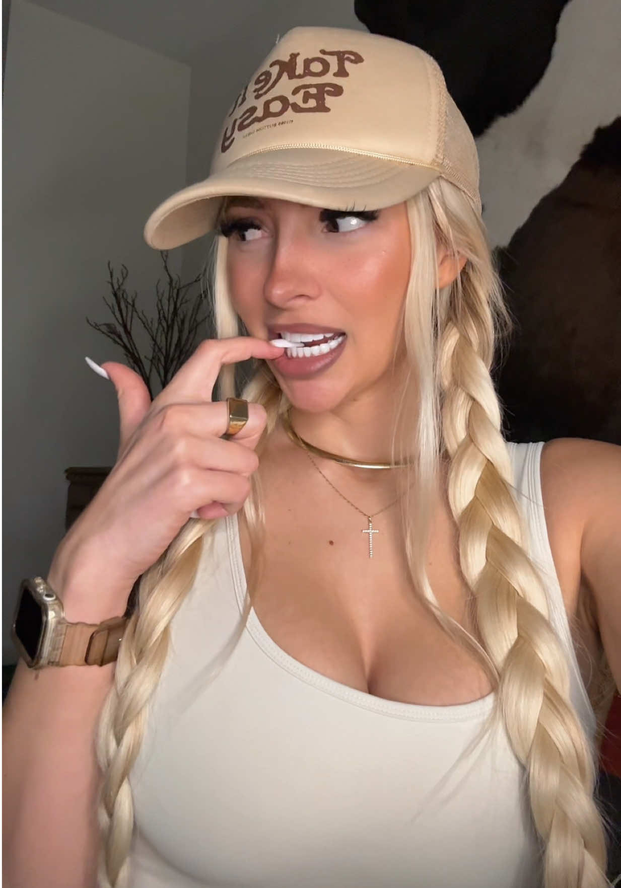 @LAUREN KAROV ๐