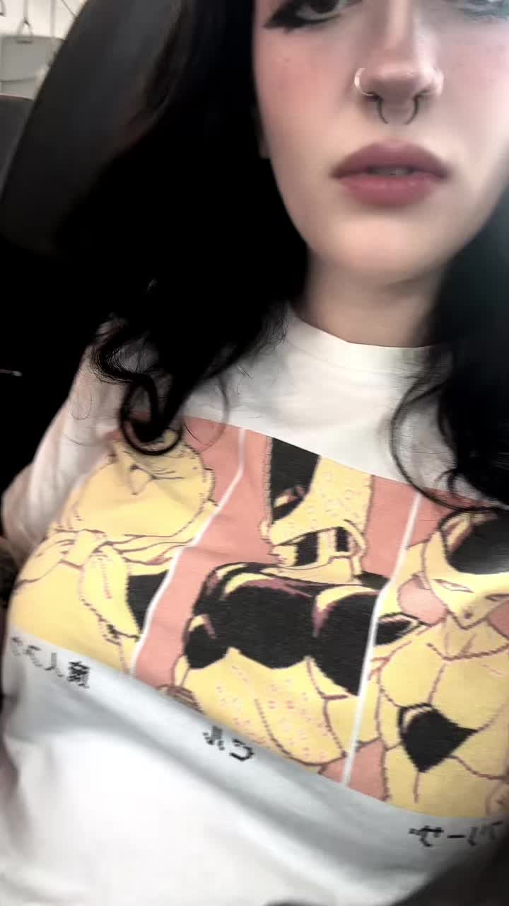 @Juju🖤