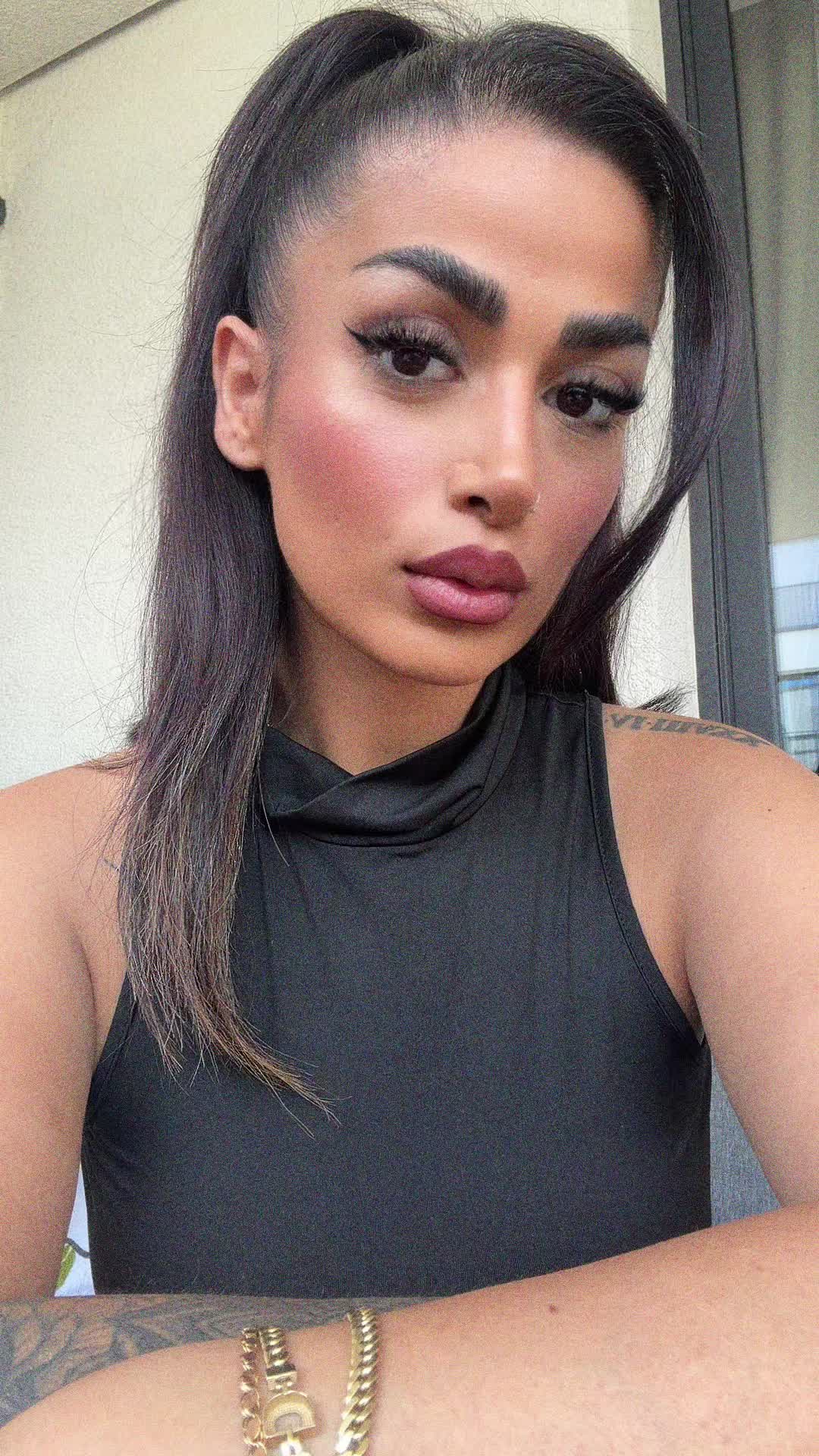 @𝔻𝕚𝕚𝕝𝕝𝕠𝕠_𝟡𝟜🖤