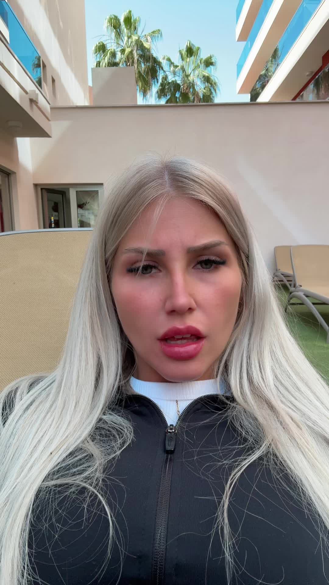 @Bella
