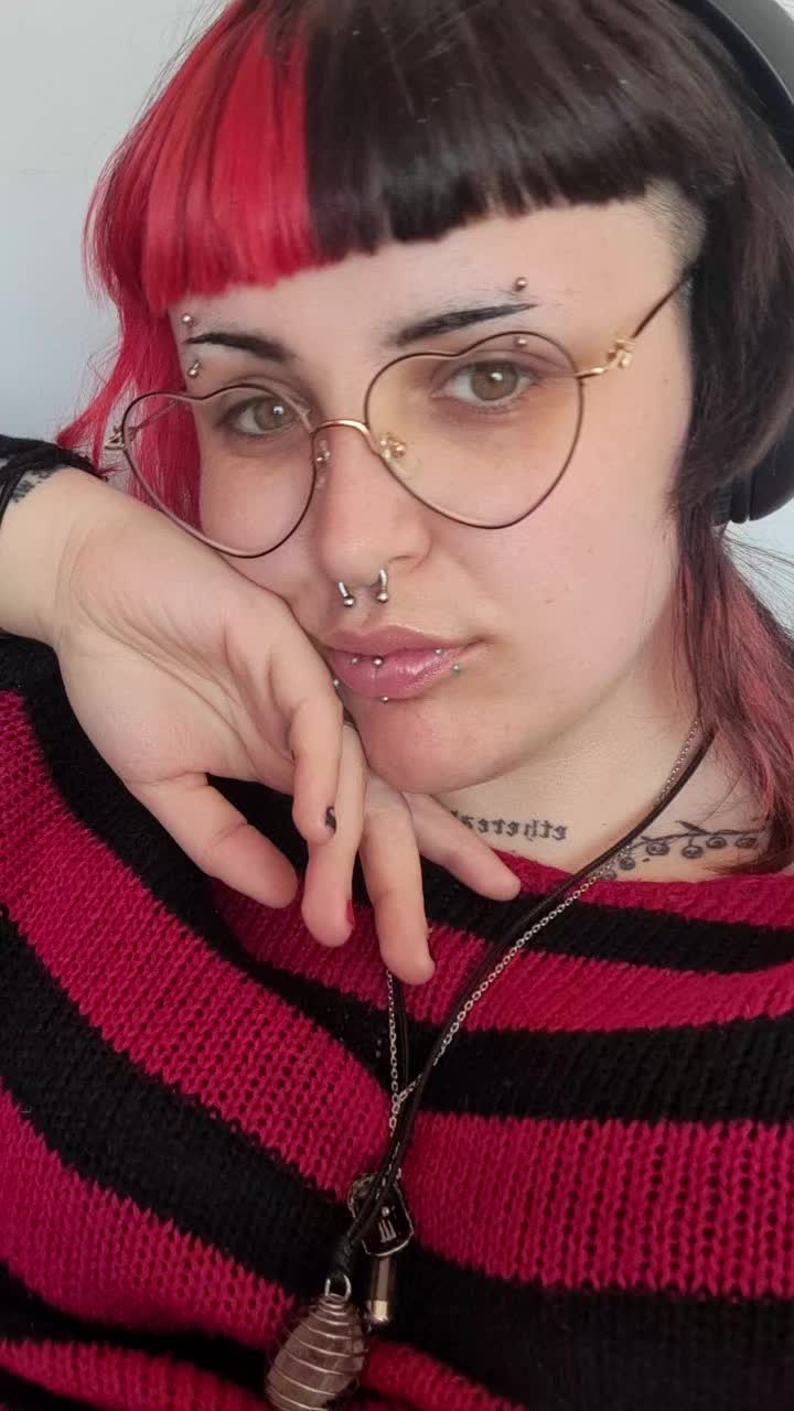 @🖤 𝕰𝖓𝖛𝖞 ❤️ (they/them)