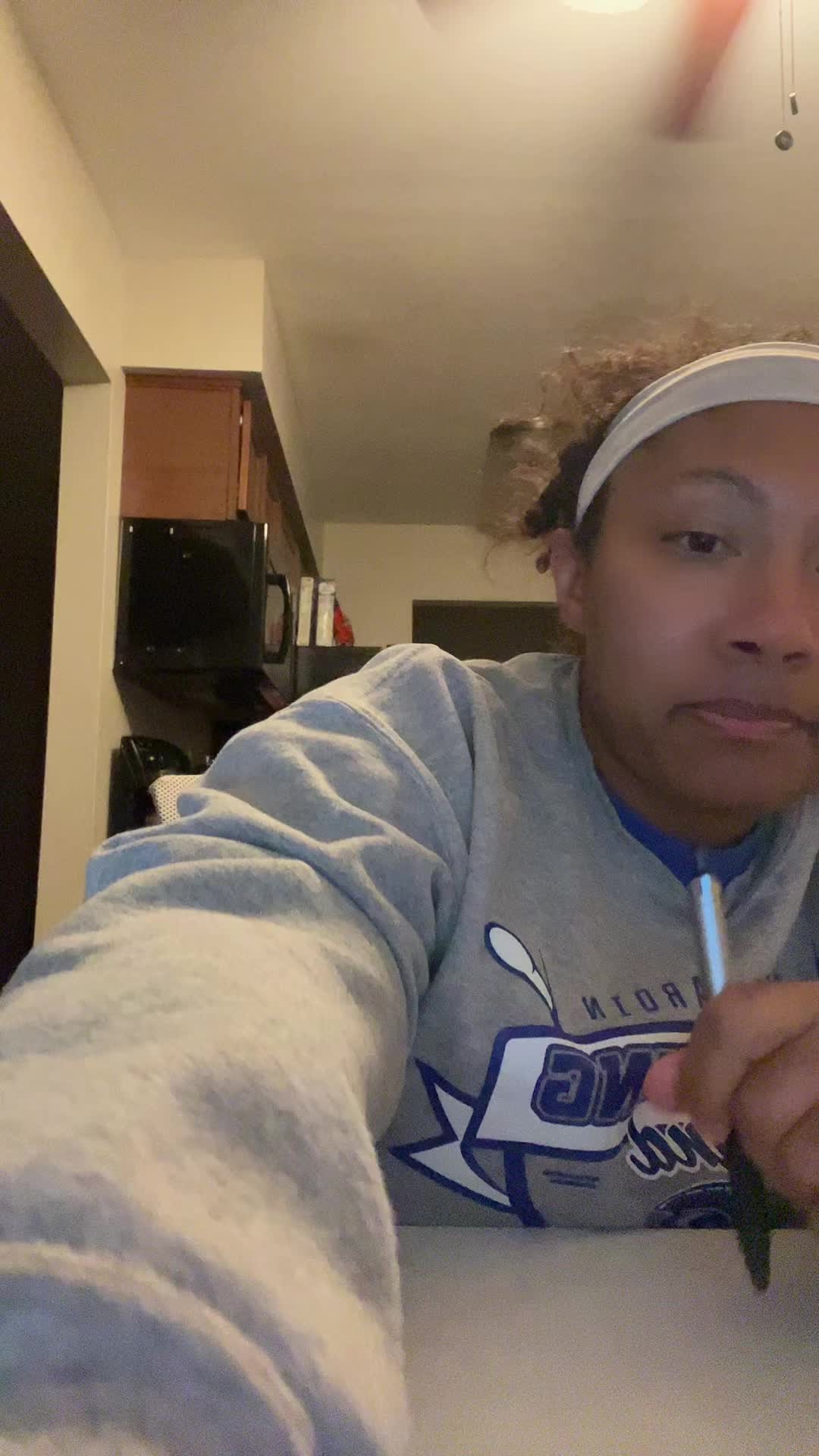 @iguessitsstarr