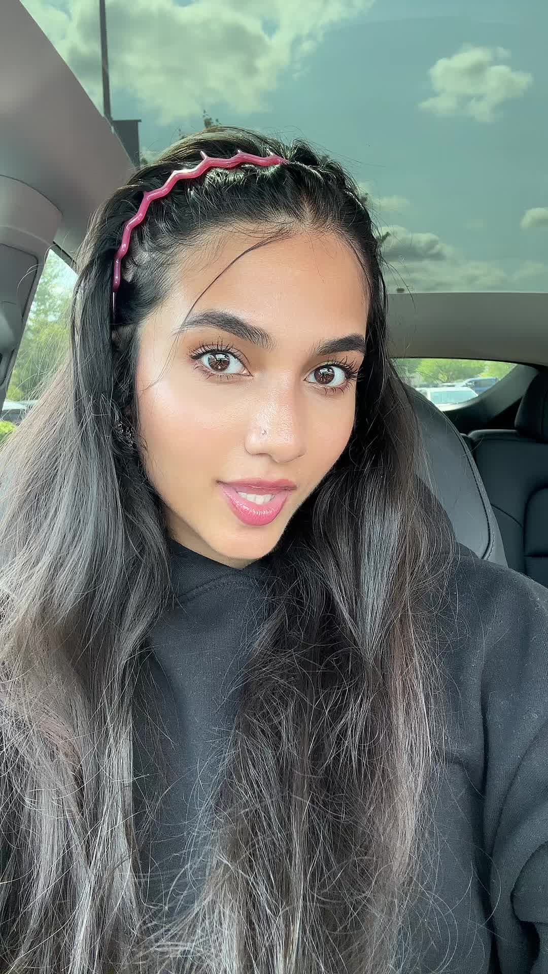 @glitterybarrf