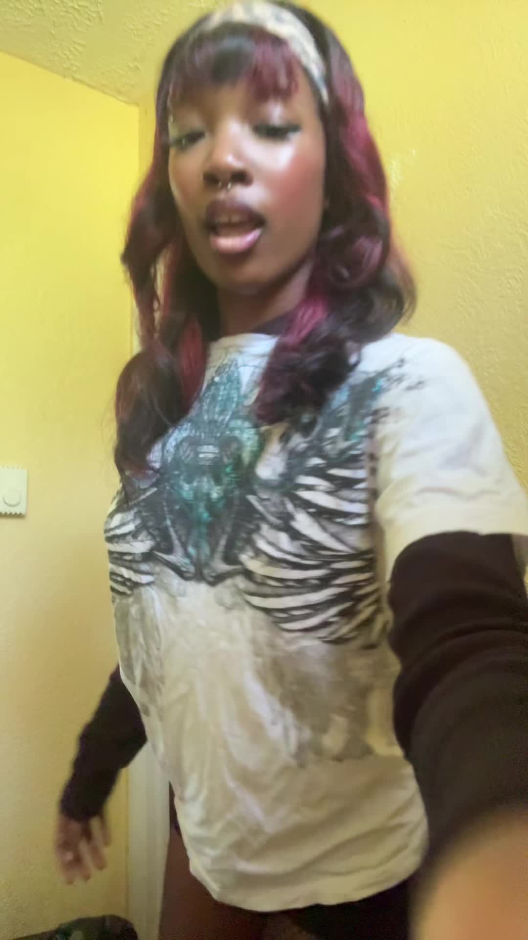 @nia