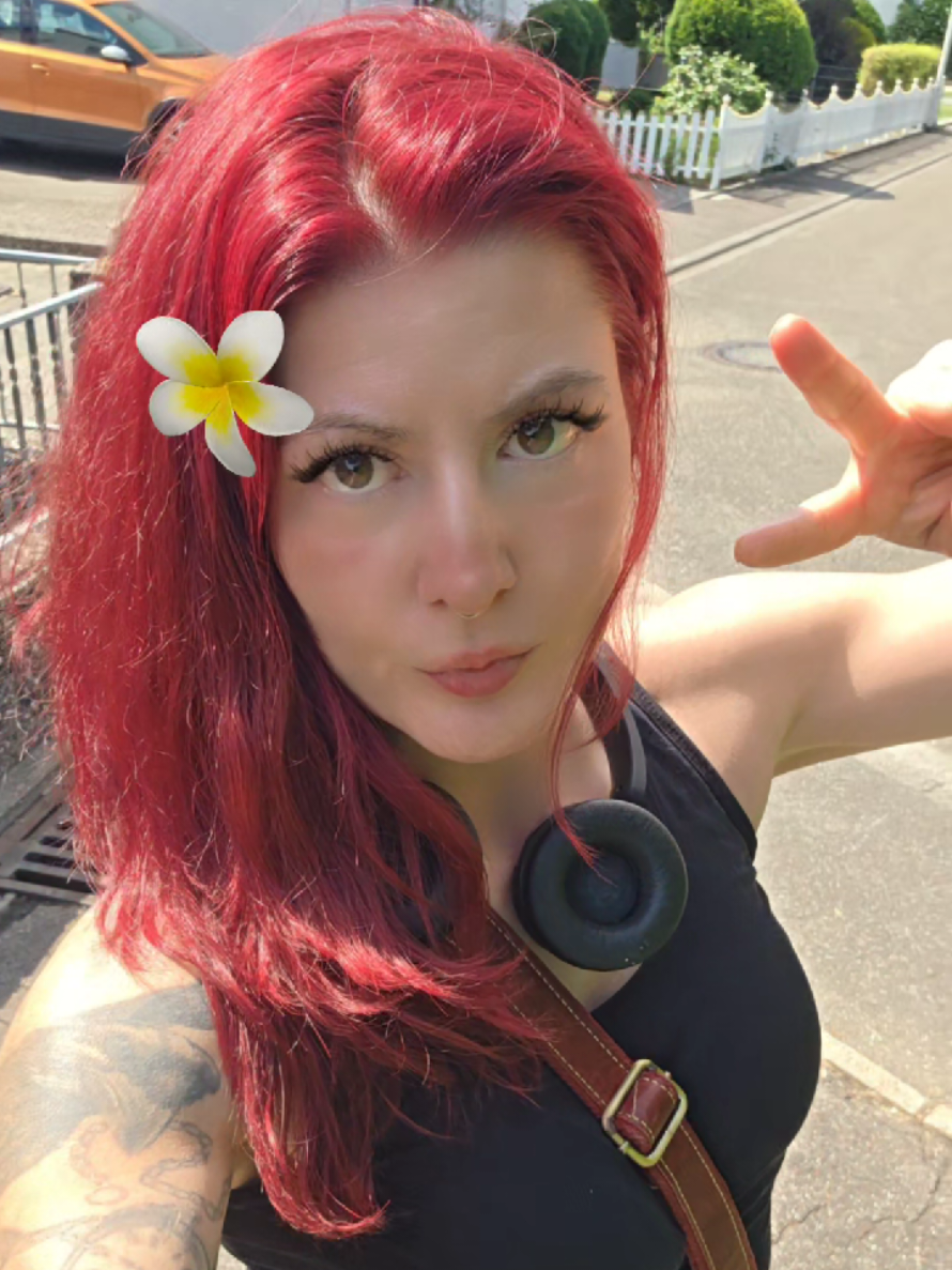 @🐝💪Kati Barbella