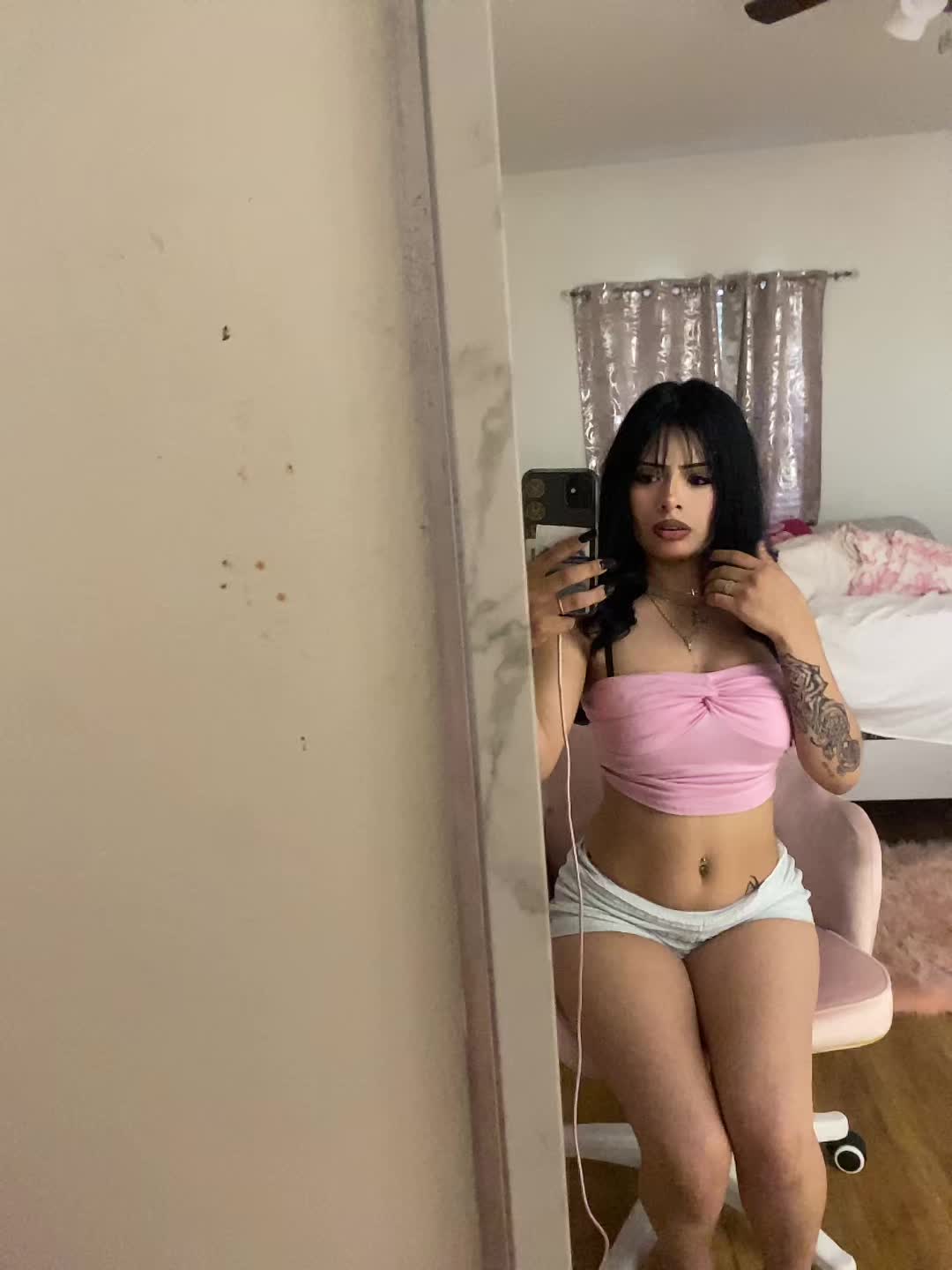 @Anaiii