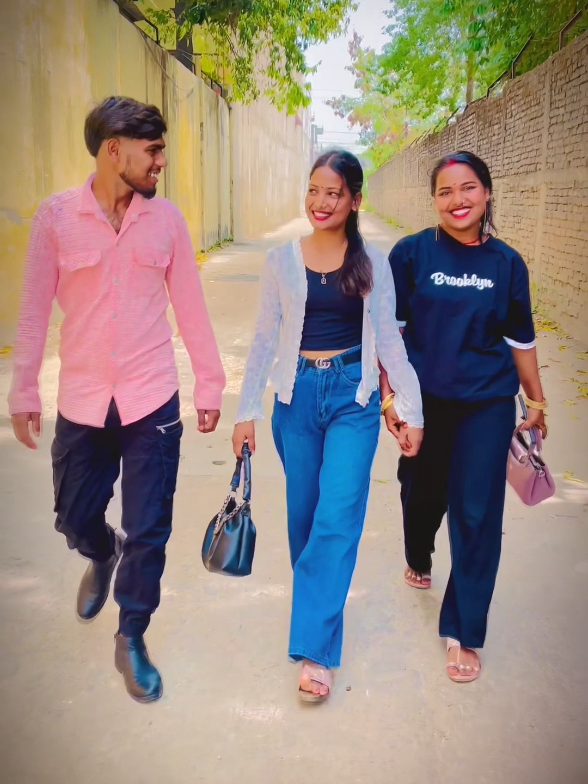 @BhojpuriyaStars💓💕😘
