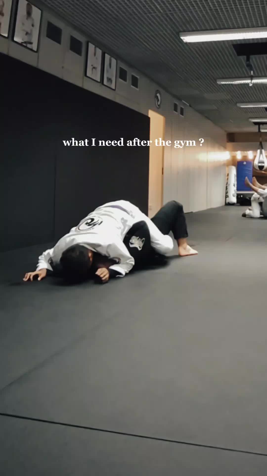 @๐ญ๐ต๐ต ๐ฑ๐๐๐
