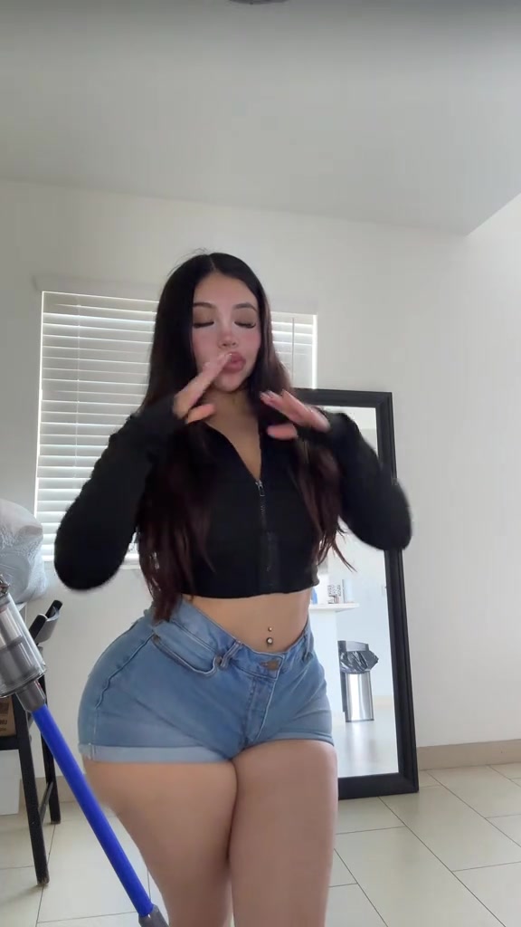 @Thick Barbie ๐๐