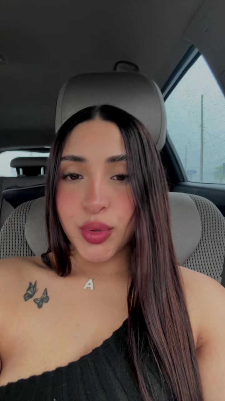@paola_alana.