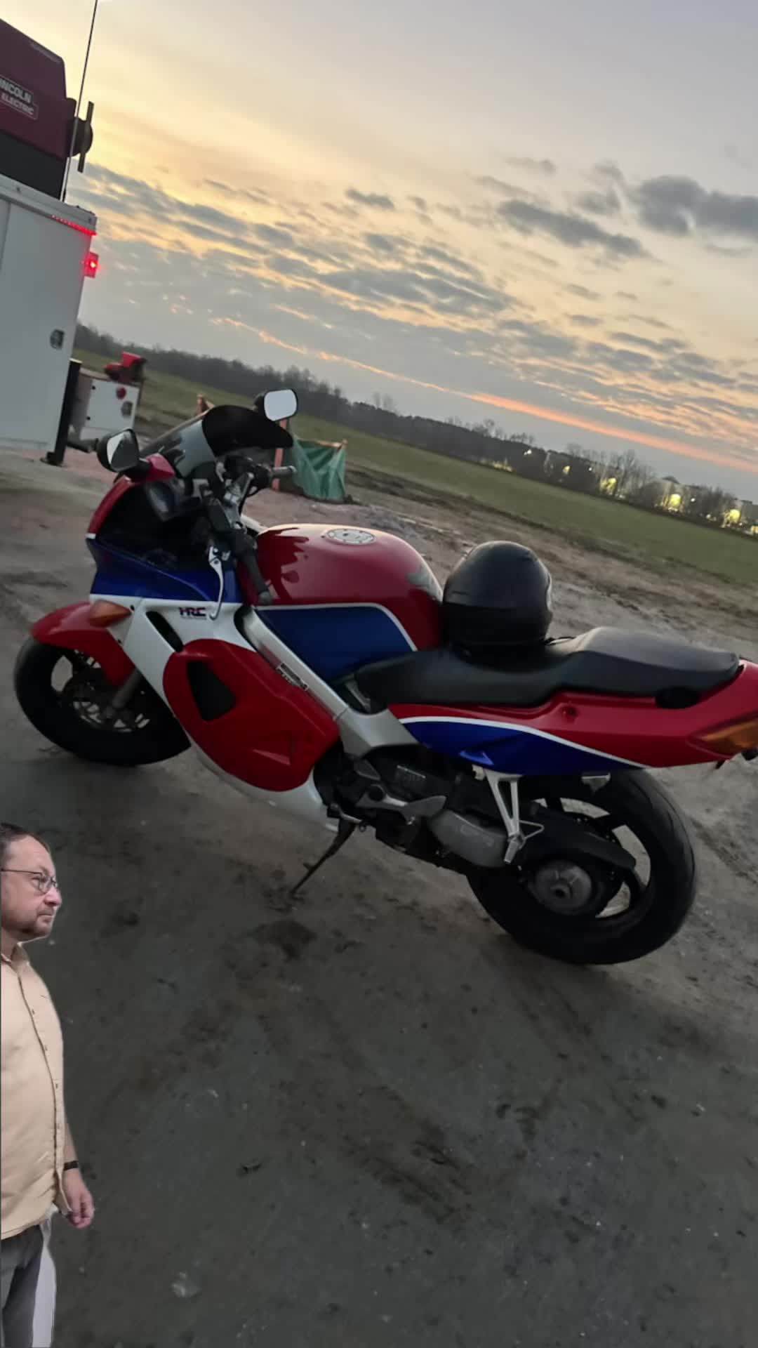 @V4SAVAGE98