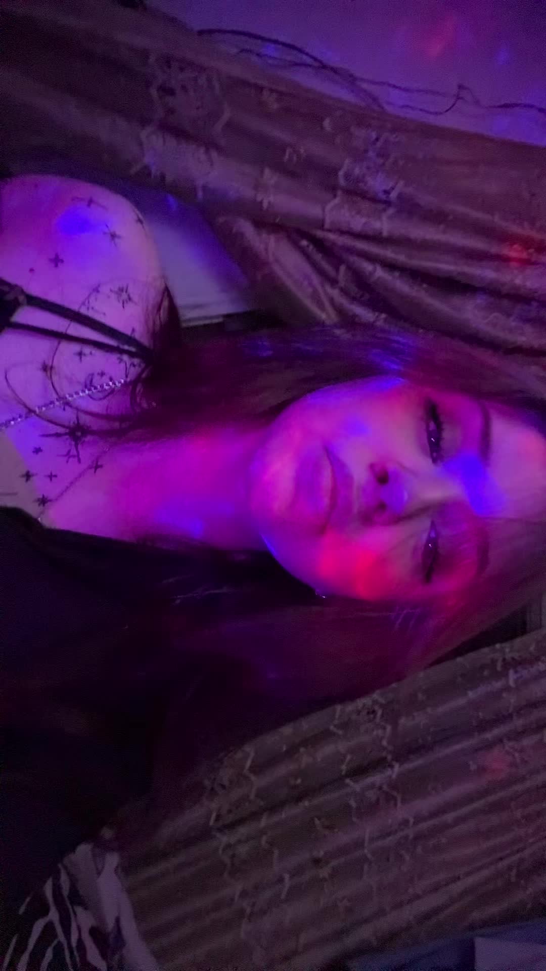 @𝐌𝐚𝐫𝐨:☆