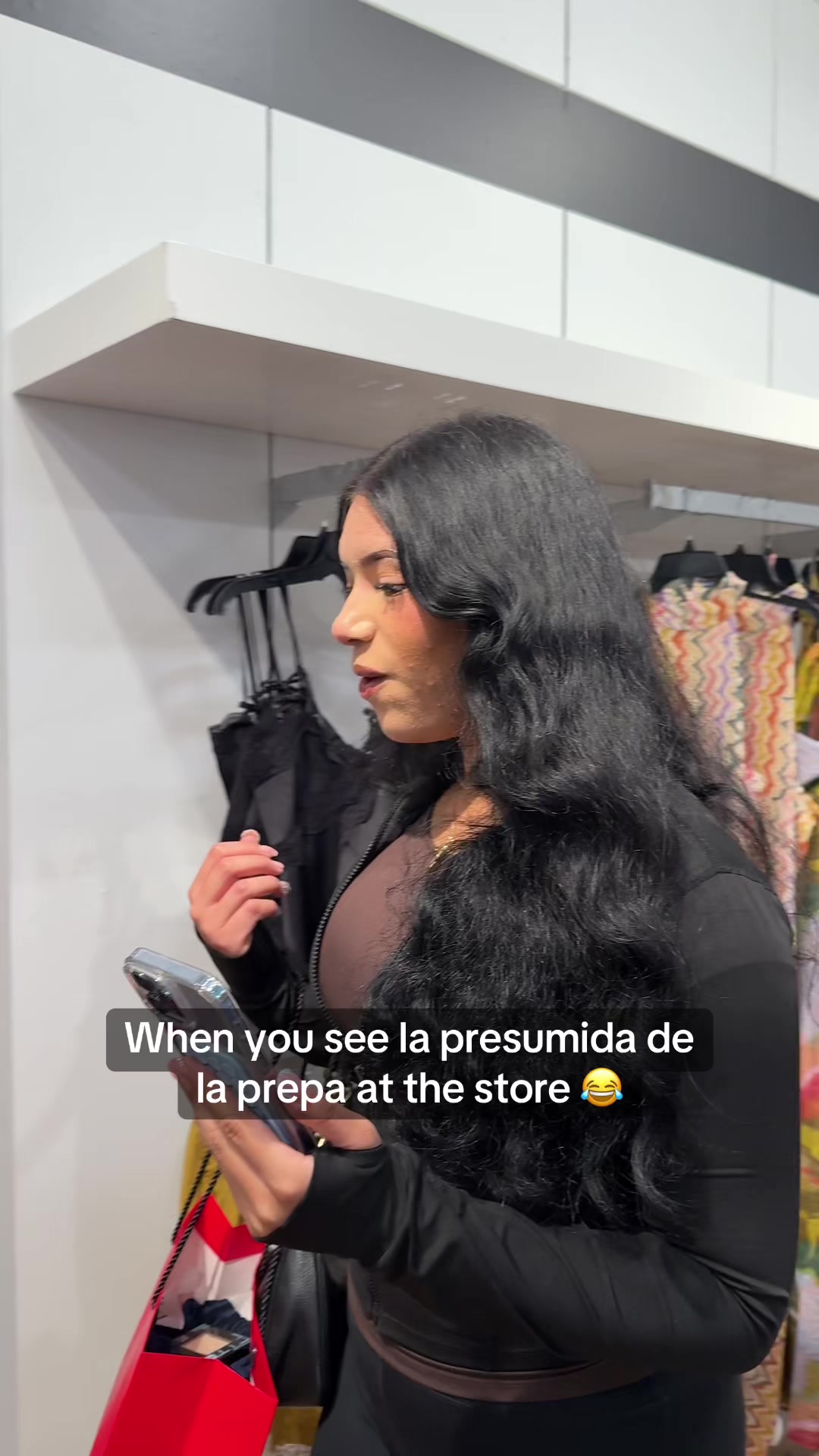 @Hermanas&ensp;V