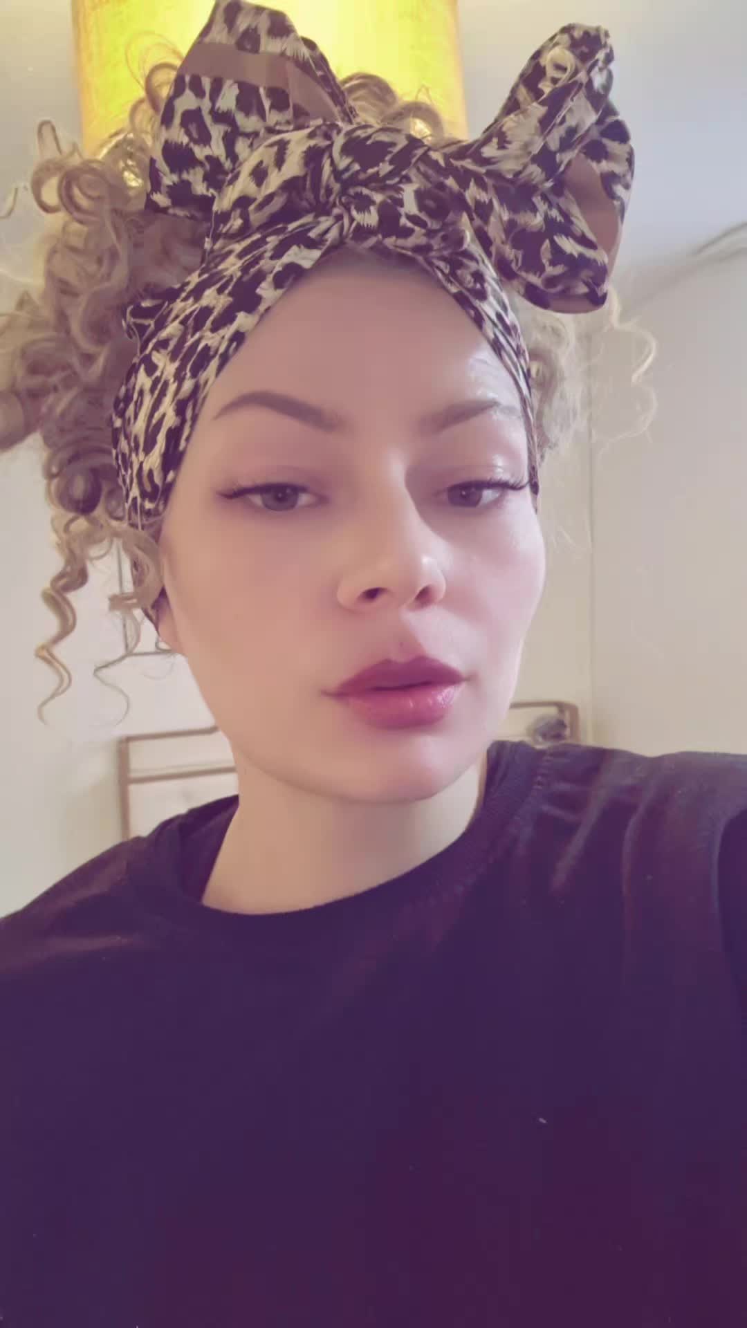 @🇩🇪🩷Lisa🤍🇩🇪
