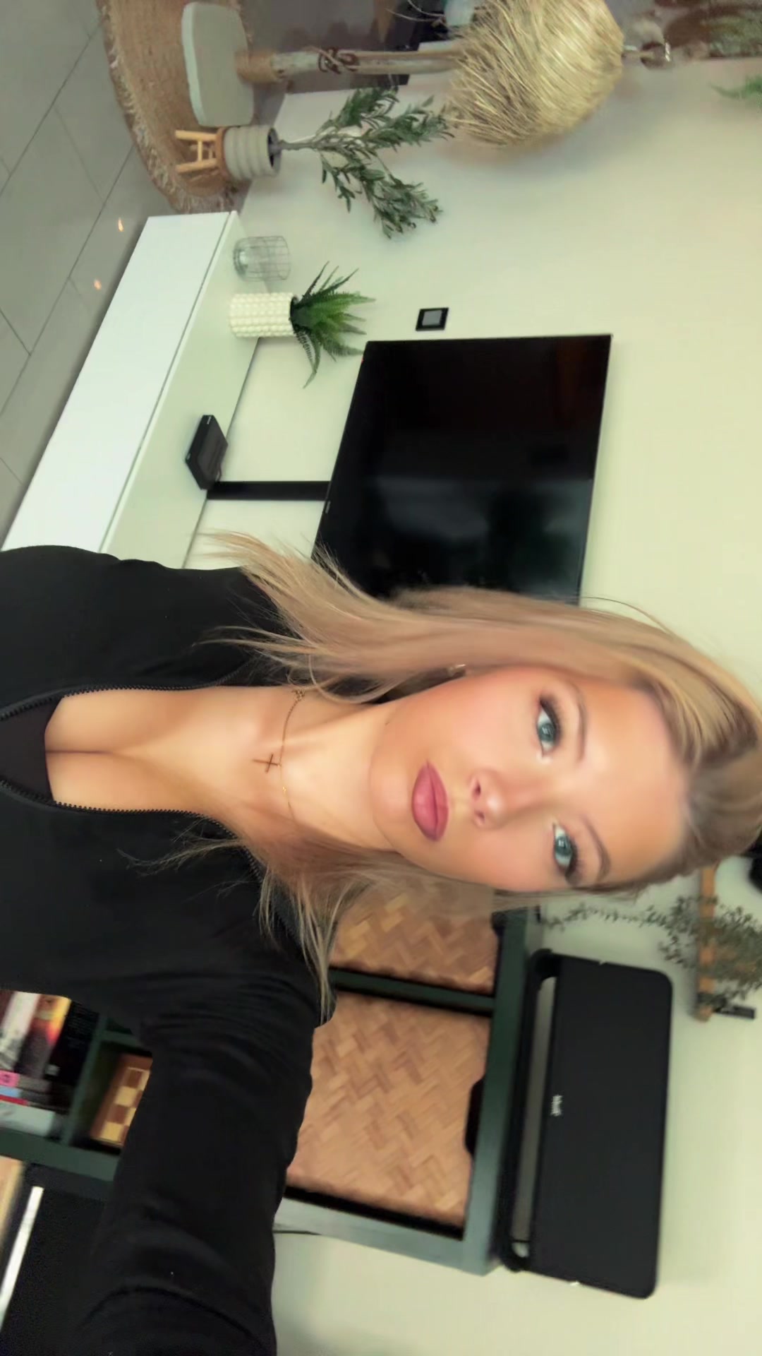 @𝐬𝐚𝐩𝐡𝐢𝐫𝐚🐆🪩💋🥂