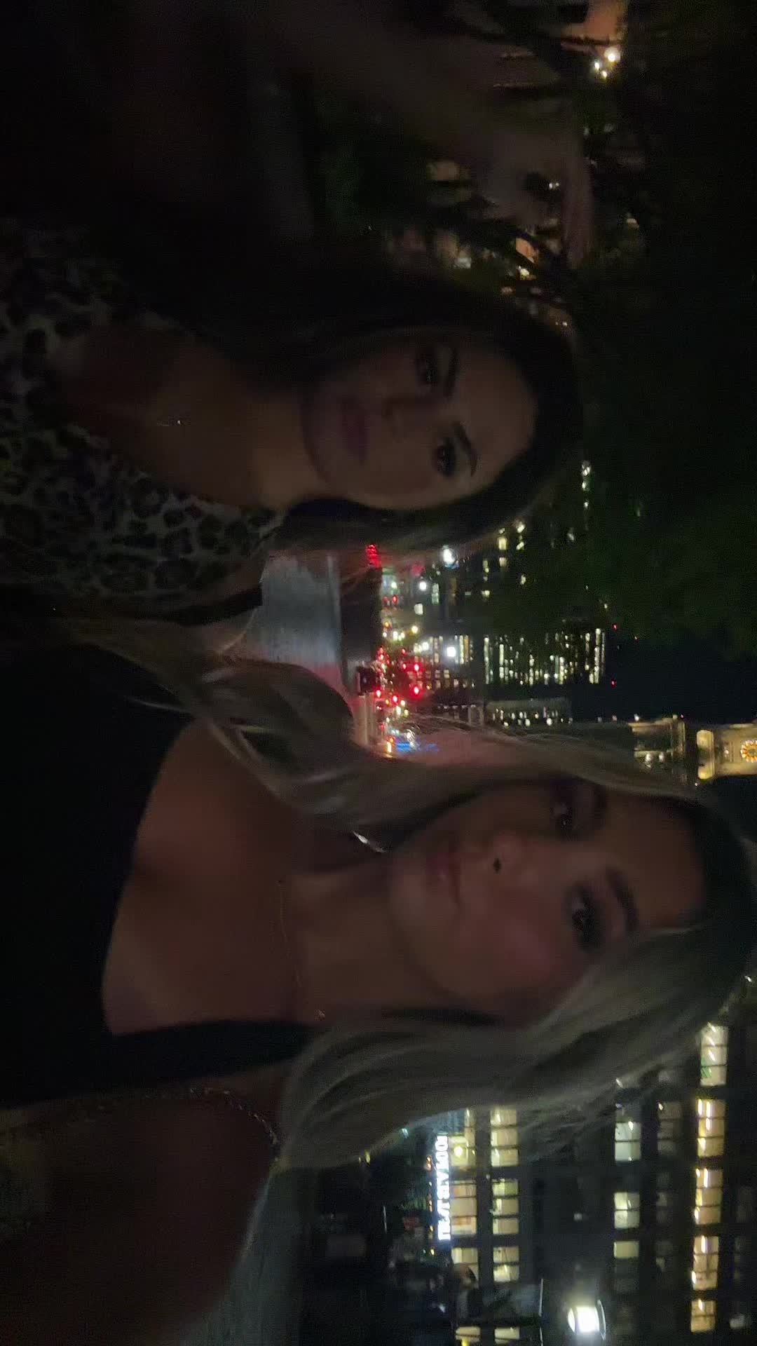 @Carlee