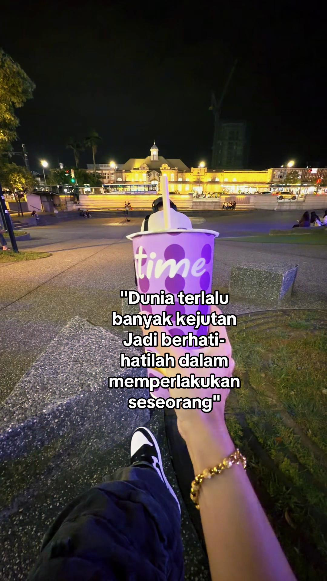@Sephia