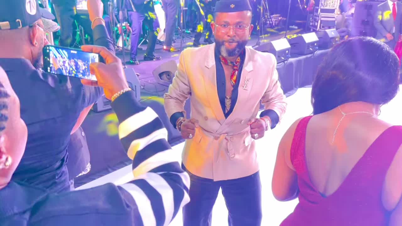 @S&eacute;nateur Paulo Tudilu