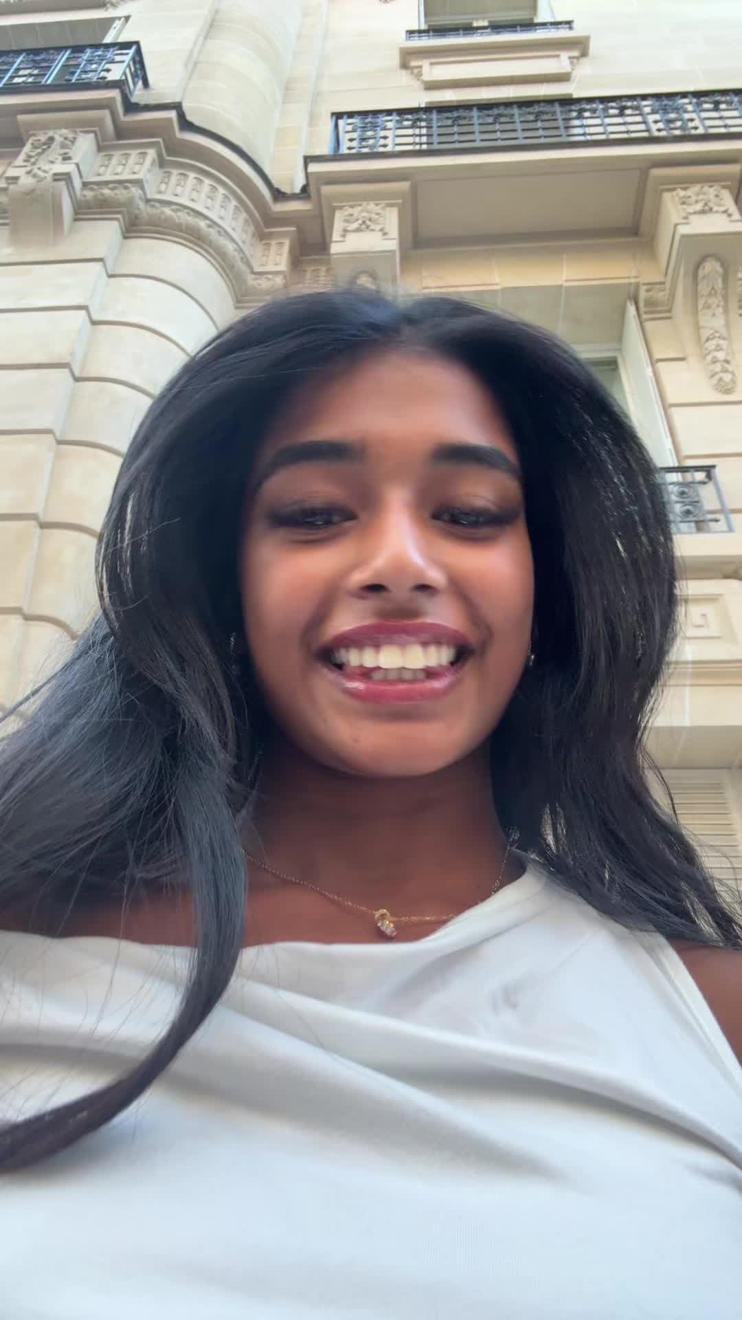 @Paviviii