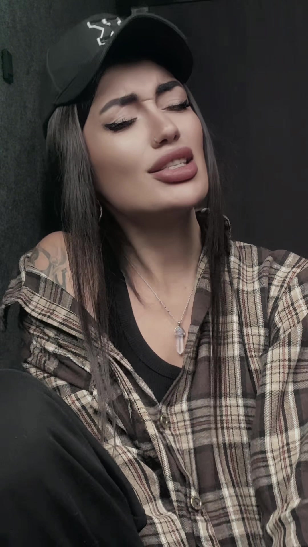 @Тина