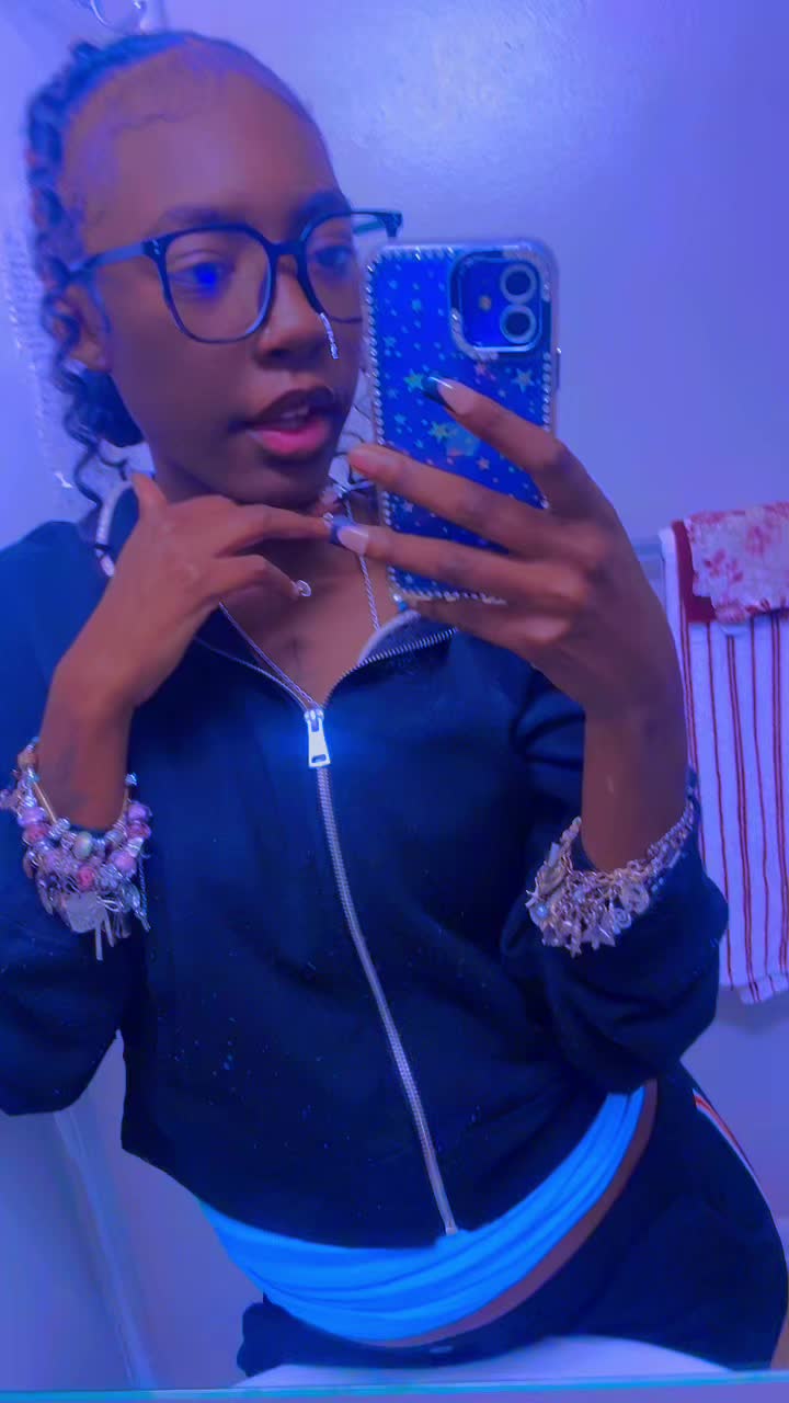 @breashiana
