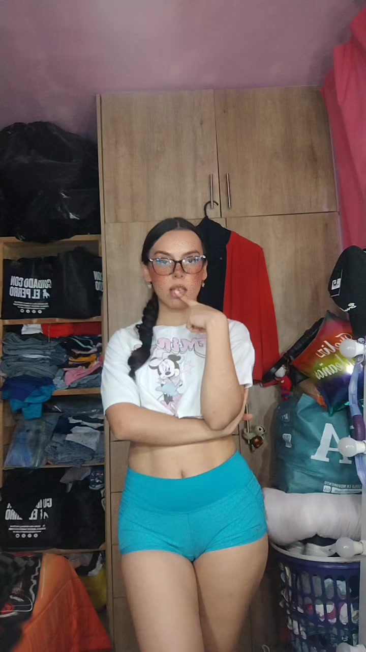 @Angie21.