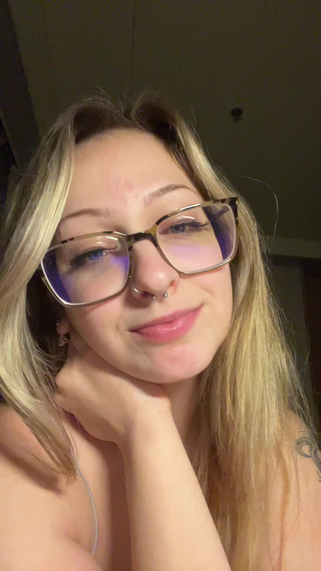 @:D