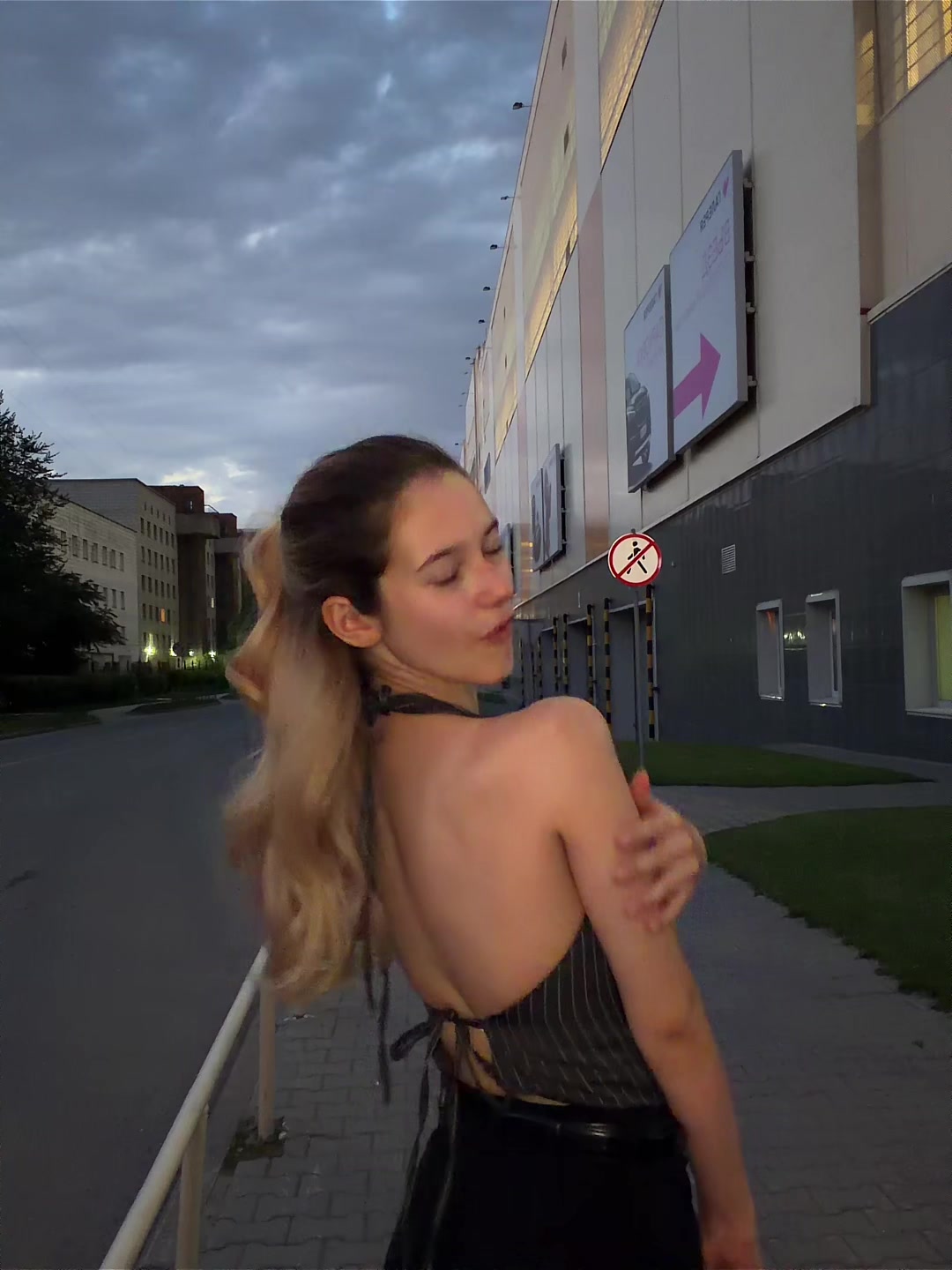 @vikakibi