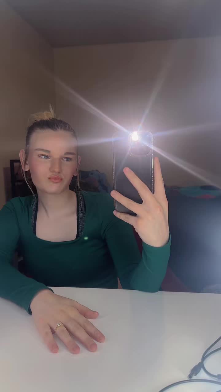@stephaniehoutz