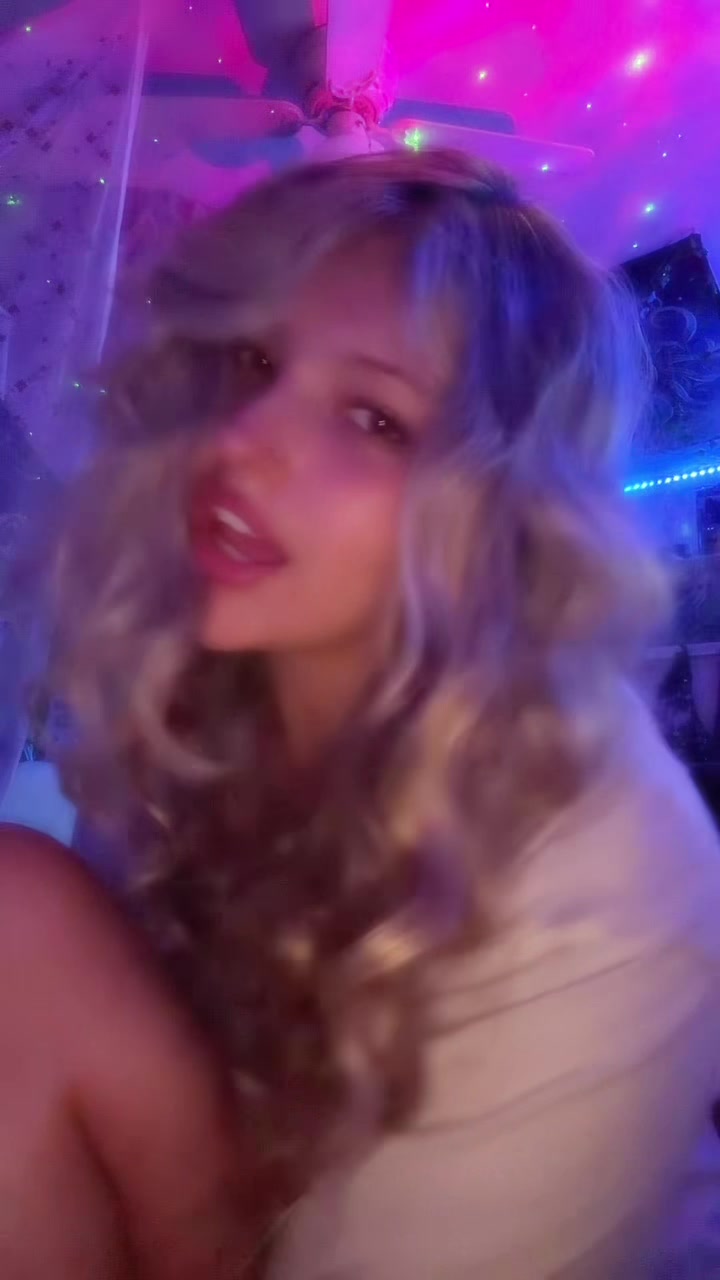 @Cari🩻👽